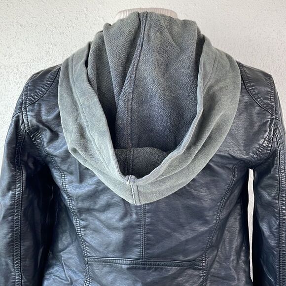 NWOT We The Free Vegan Leather Hoodie Jacket Size XS - Picture 6 of 9
